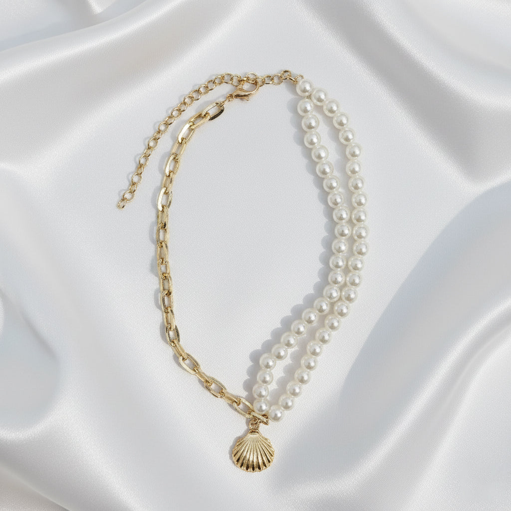 Saraura Shell Charm Pearl & Link Chain Necklace | Modern Choker