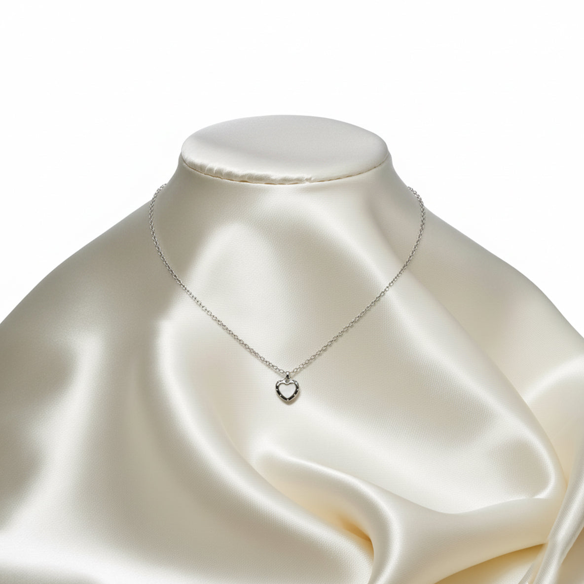 Anti Tarnish Silver Heart Pendant Minimal Chain Necklace for Women